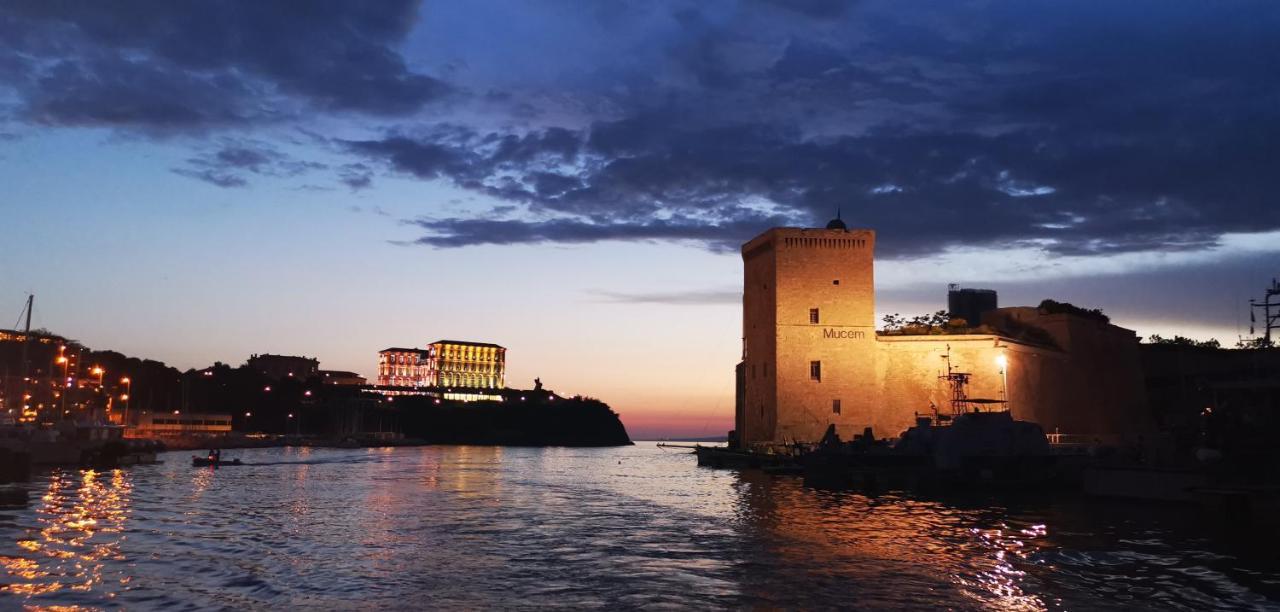 Apartamento Les Pieds Dans L'Eau Sur L'Ile Du Frioul Marsella Exterior foto